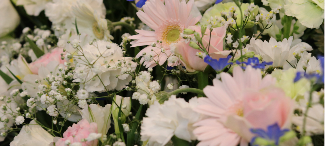 群馬県高崎市・佐波郡玉村町の皆様へ　特別な生花祭壇で、温かみがあるお葬式を